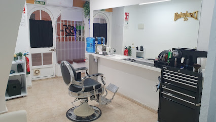 Clandestino Barber Studio - Opiniones y contacto