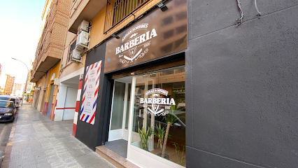 Barberia Adrian Sorribes - Opiniones y contacto