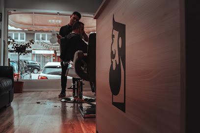 LaFirma Barbershop - Opiniones y contacto