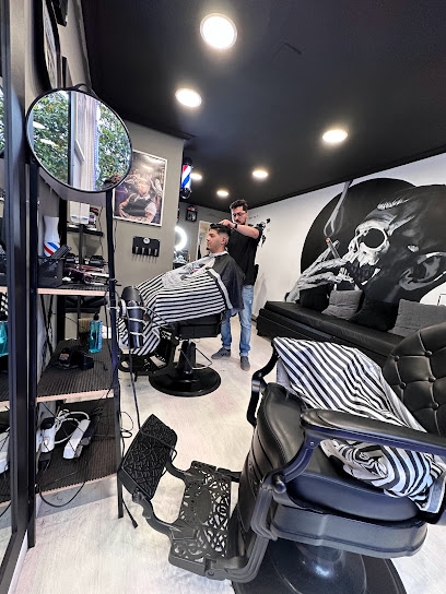 Royal Barbershop--peluqueria Caballeros - Opiniones y contacto