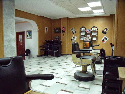 Sanchez Torres Peluqueros (Rafael). Salón de peluquería masculina, Barbería. - Opiniones y contacto